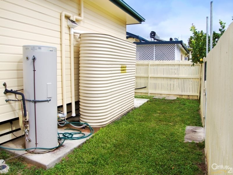 15 Henderson St, Park Avenue QLD 4701