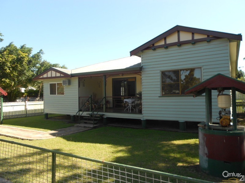 98  Middle Road, Gracemere QLD 4702