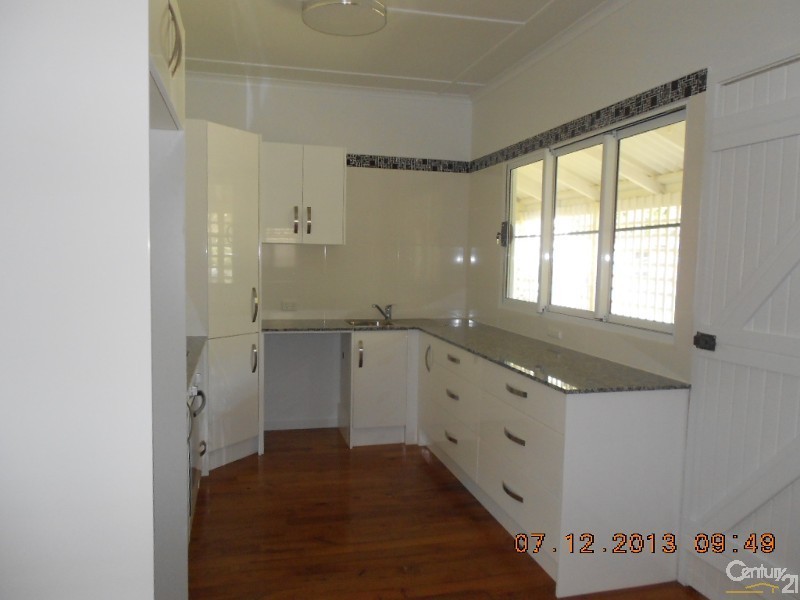 54 Hamilton Ave, Wandal QLD 4700