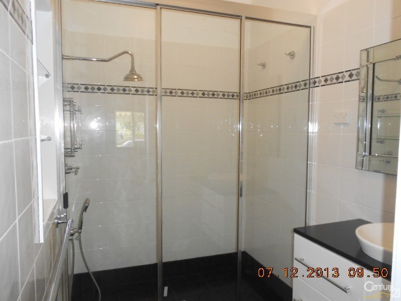 54 Hamilton Ave, Wandal QLD 4700