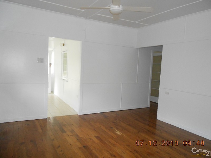 54 Hamilton Ave, Wandal QLD 4700