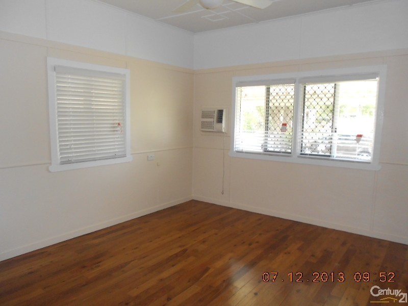 54 Hamilton Ave, Wandal QLD 4700