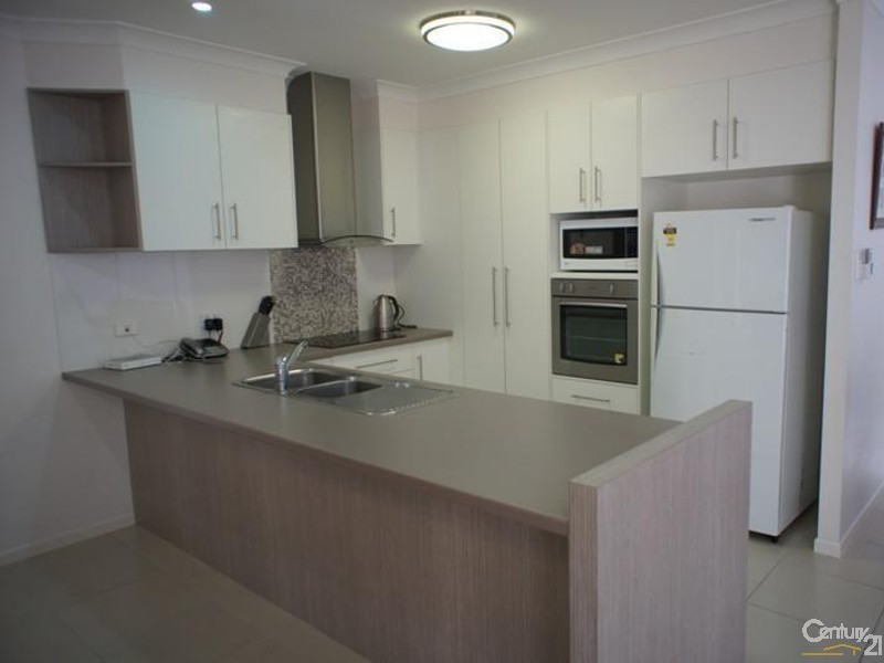 25 Tawarra Crescent, Gracemere QLD 4702