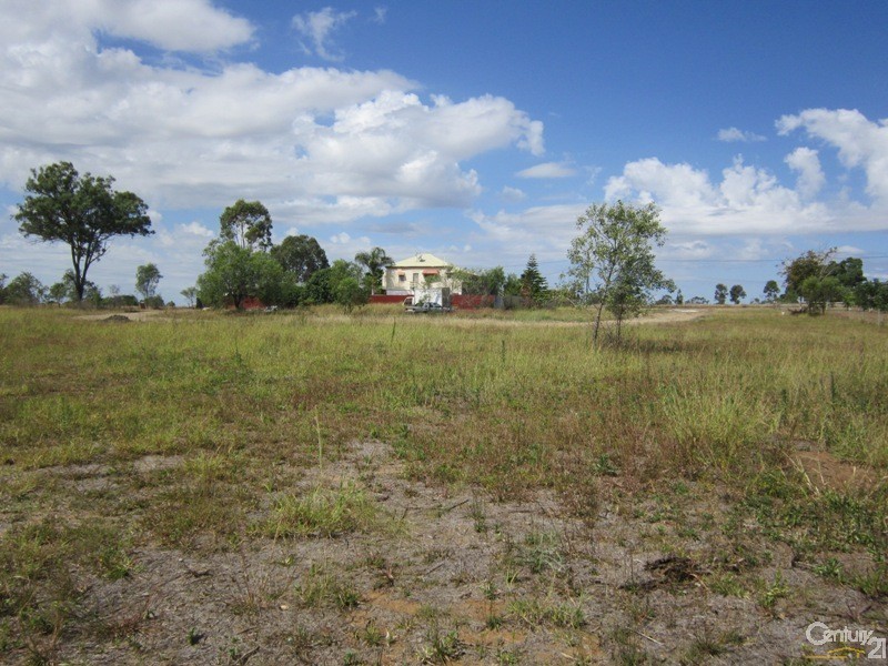 65 Douglas Street, Gracemere QLD 4702
