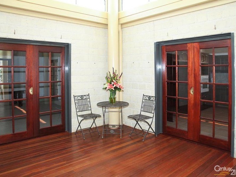 33 Archer View Terrace, Frenchville QLD 4701