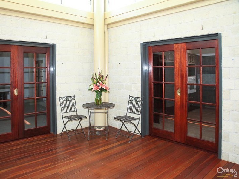 33 Archer View Terrace, Frenchville QLD 4701
