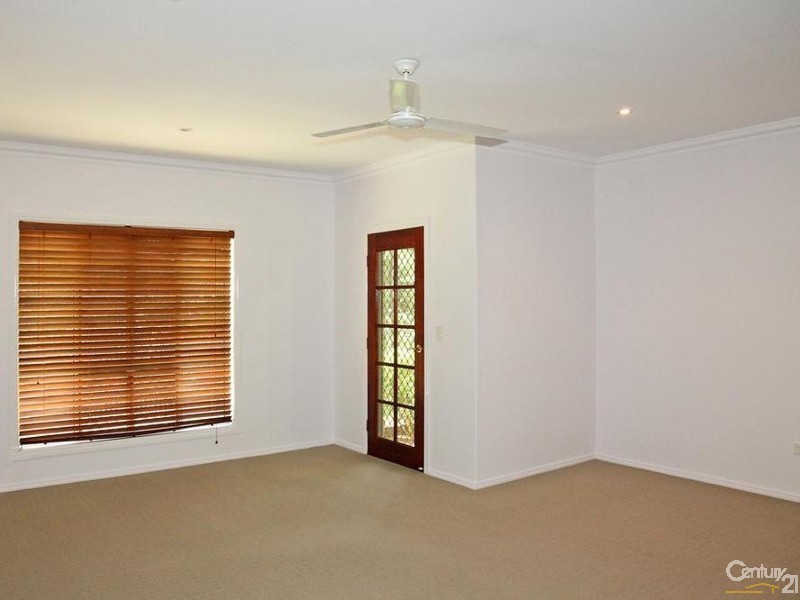 33 Archer View Terrace, Frenchville QLD 4701