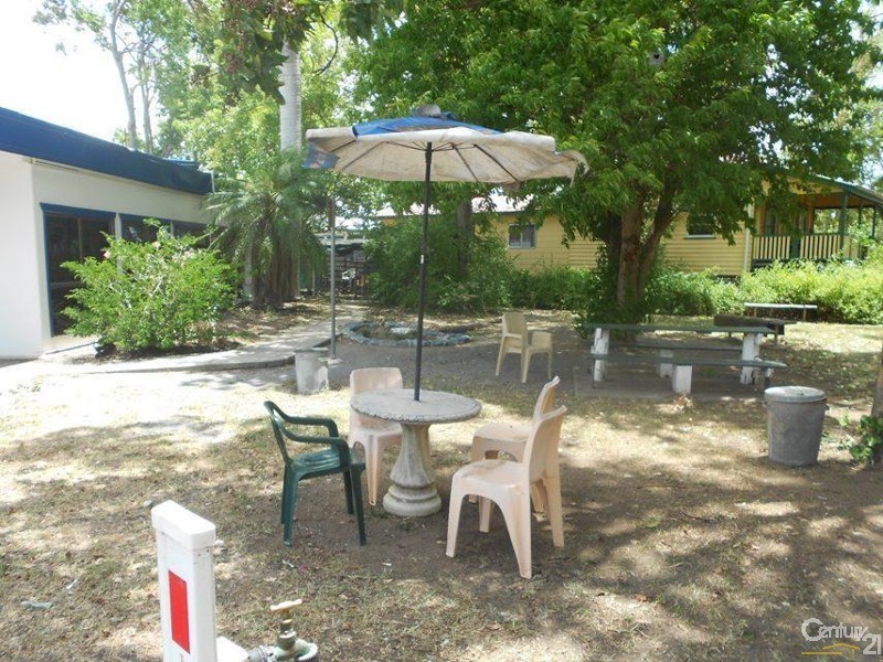 2 Leichardt Hwy, Wowan QLD 4702