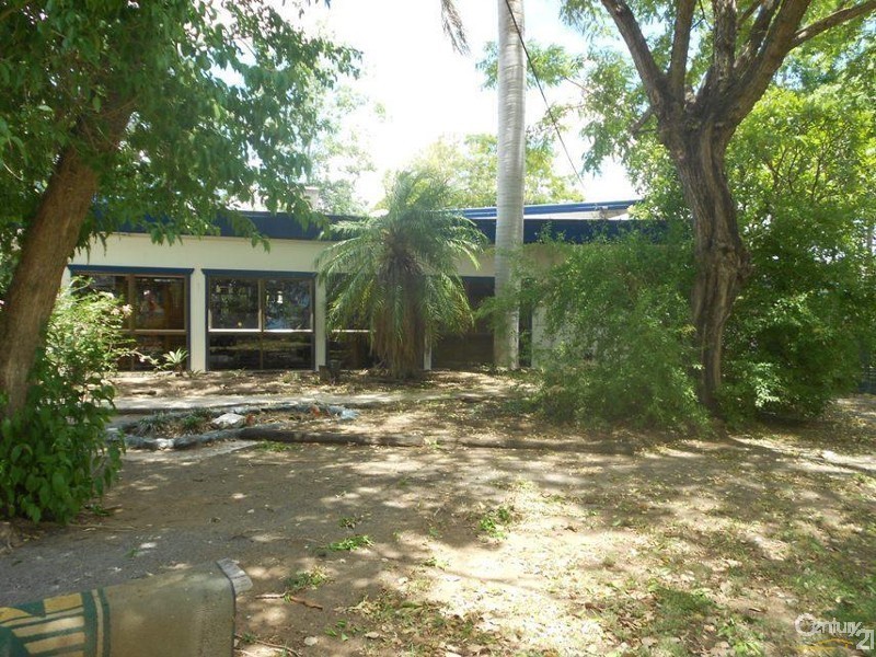 2 Leichardt Hwy, Wowan QLD 4702