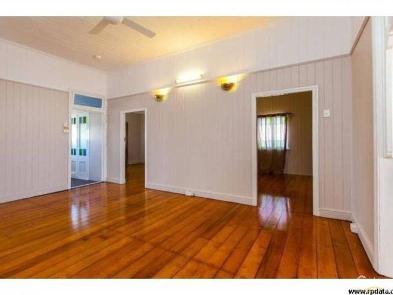 10 Lloyd Street, Park Avenue QLD 4701