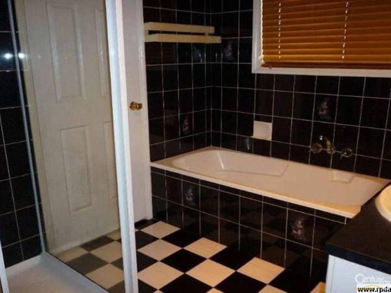 36 Dunnett Street, Gracemere QLD 4702