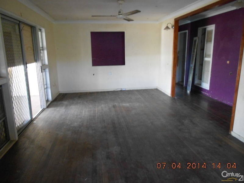 118 Park Street, Park Avenue QLD 4701