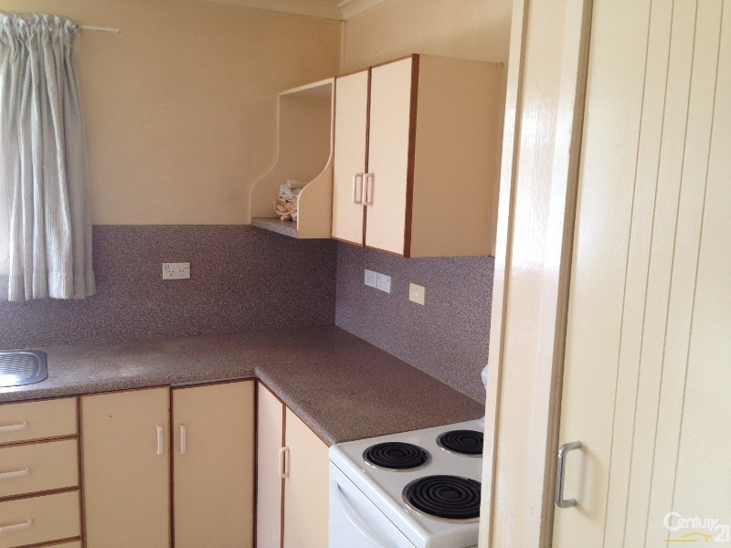 270 Carlton Street, Kawana QLD 4701