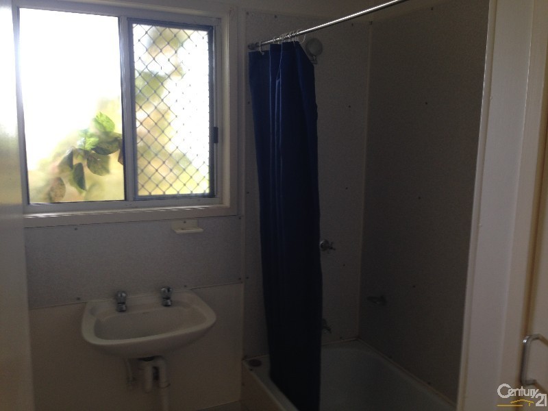 270 Carlton Street, Kawana QLD 4701