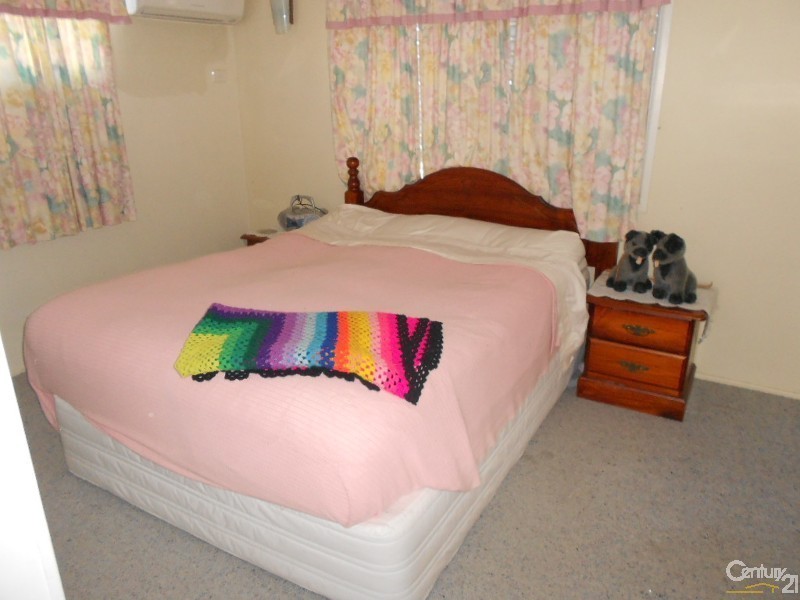 9 Westmoreland Street, Kawana QLD 4701