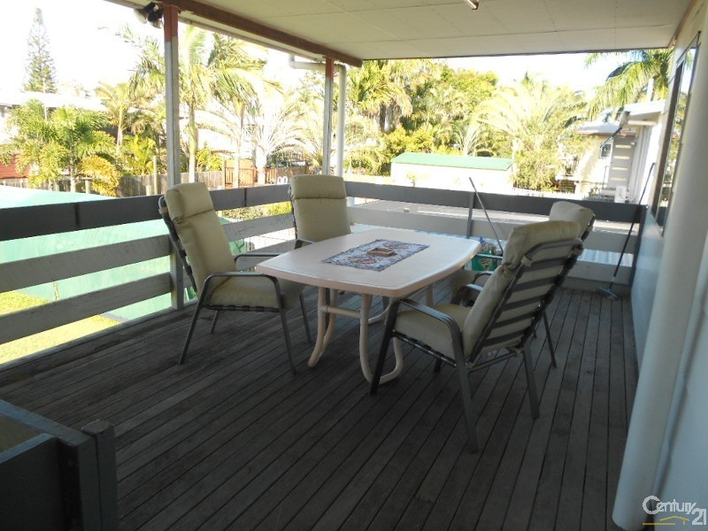 9 Westmoreland Street, Kawana QLD 4701