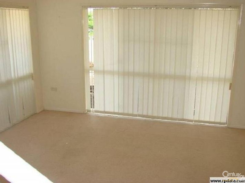 2/90 Livingstone Street, Berserker QLD 4701