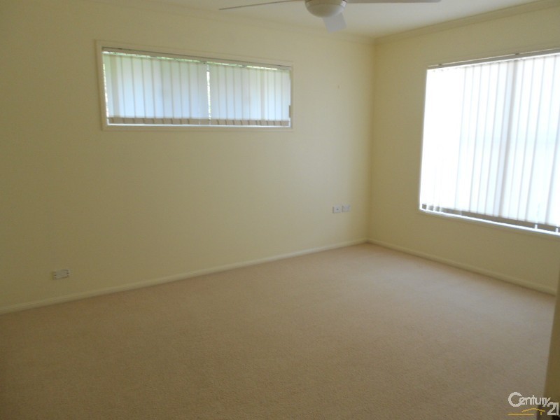 2/90 Livingstone Street, Berserker QLD 4701