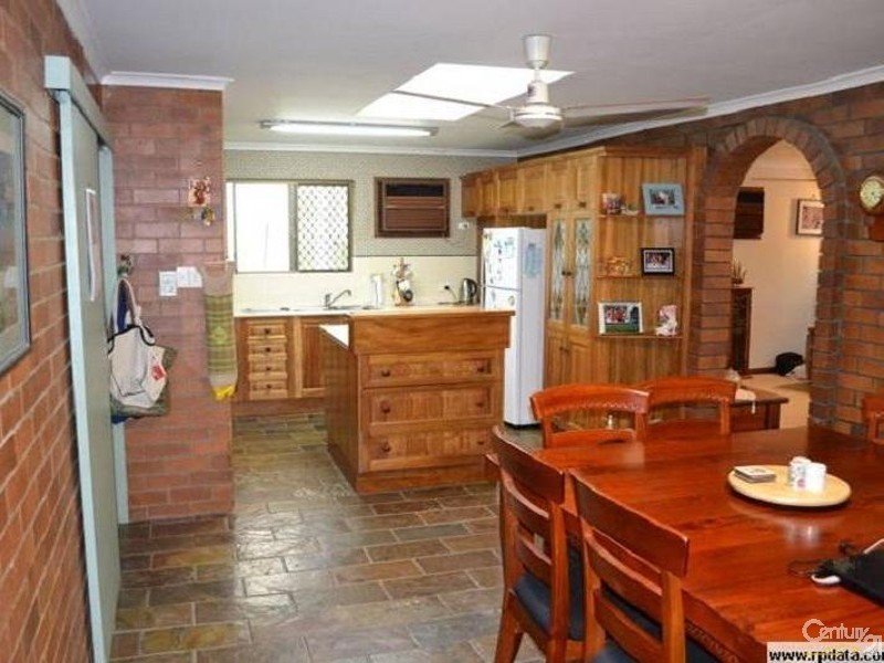 333 Hobler Ave, Frenchville QLD 4701