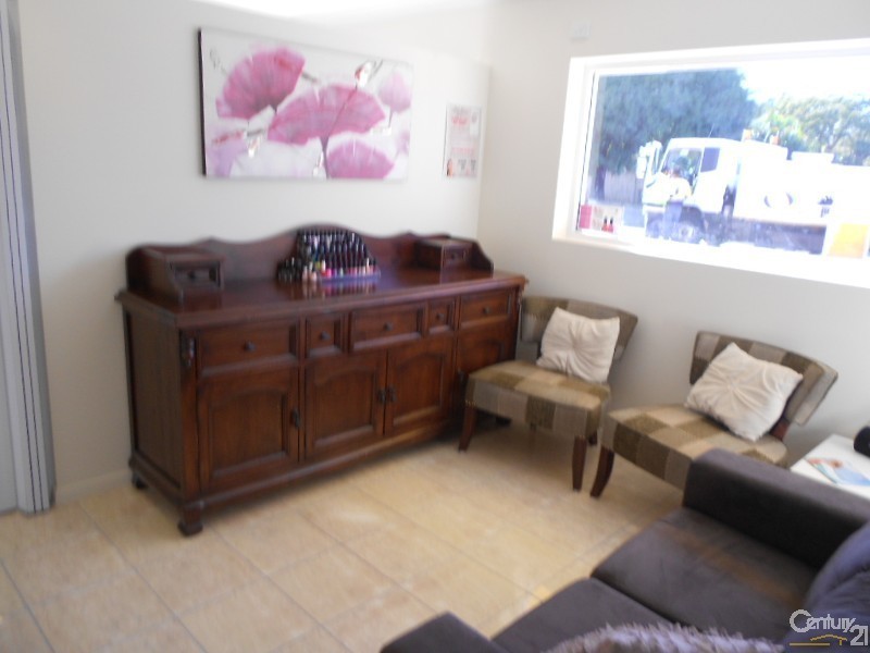 29 Berserker Street, Berserker QLD 4701