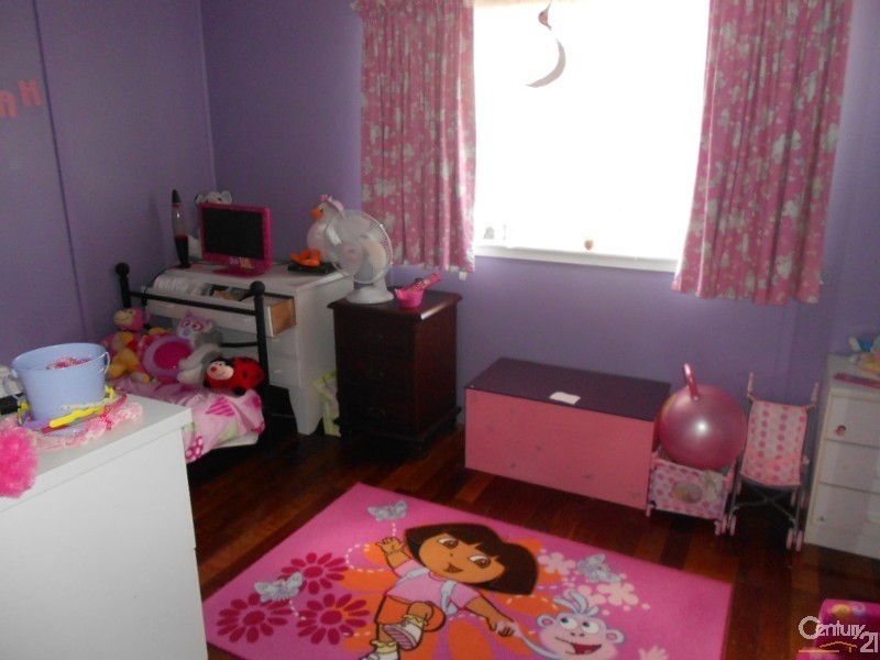 27 Peterson Street, West Rockhampton QLD 4700