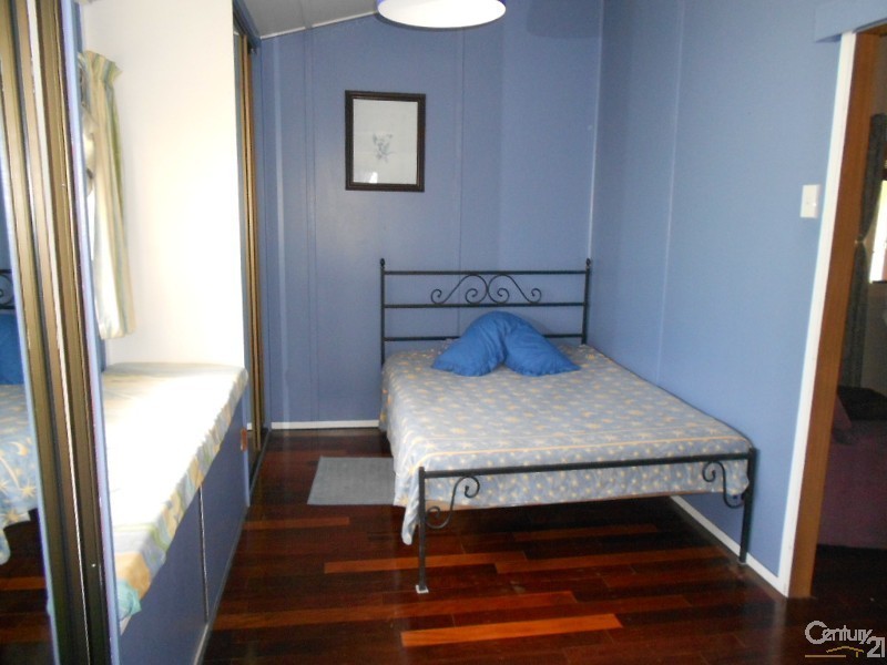 27 Peterson Street, West Rockhampton QLD 4700