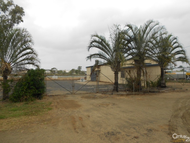 54 Old Capricorn Highway, Gracemere QLD 4702