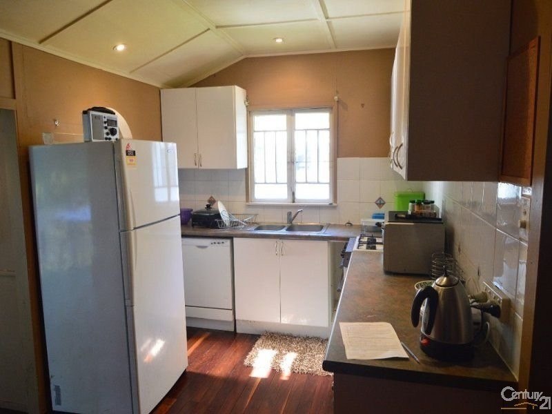 343 Bolsover Street, Depot Hill QLD 4700