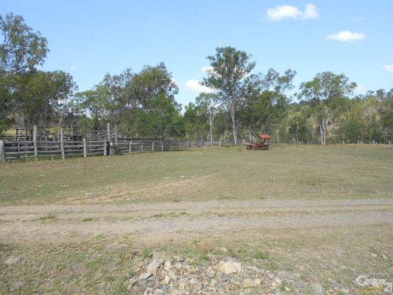 585 Oakey Creek Road, Dululu QLD 4702