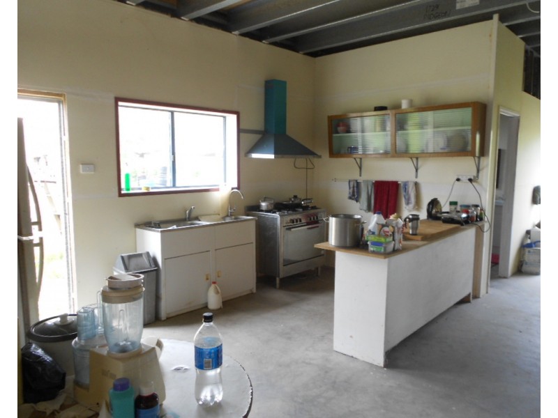 111 Capricorn Highway, Westwood QLD 4702