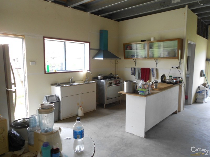 111 Capricorn Highway, Westwood QLD 4702