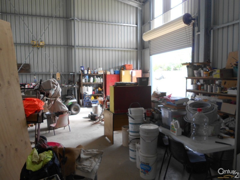 111 Capricorn Highway, Westwood QLD 4702