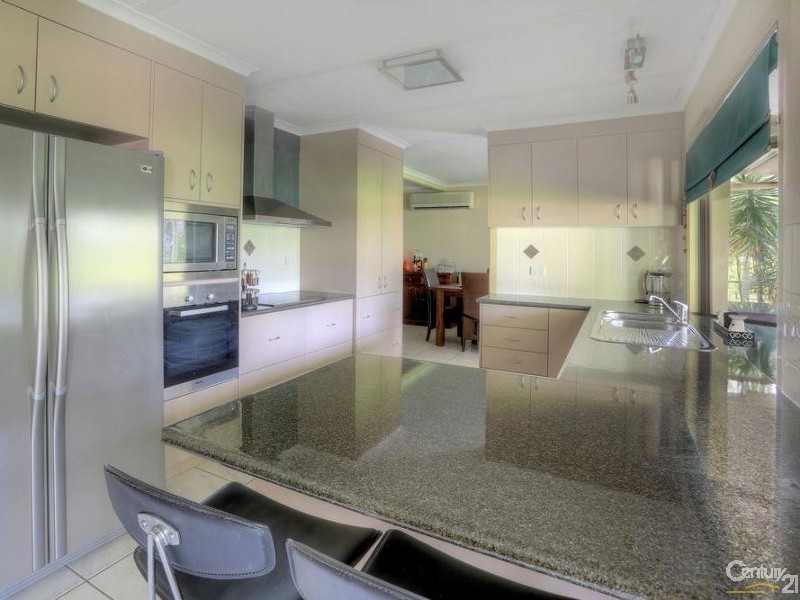 684 South Yaamba Road, South Yaamba QLD 4702