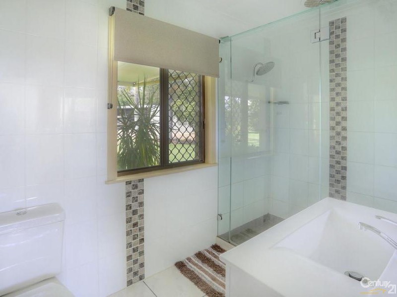 684 South Yaamba Road, South Yaamba QLD 4702