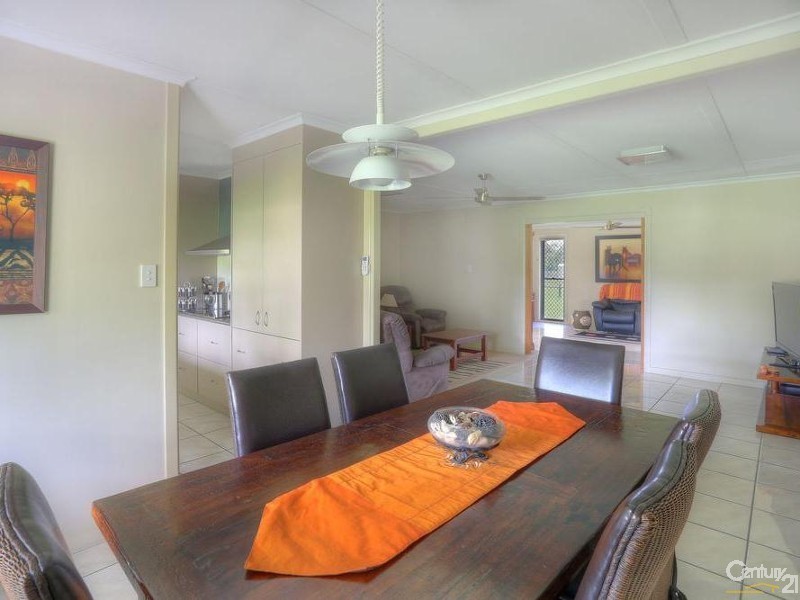 684 South Yaamba Road, South Yaamba QLD 4702