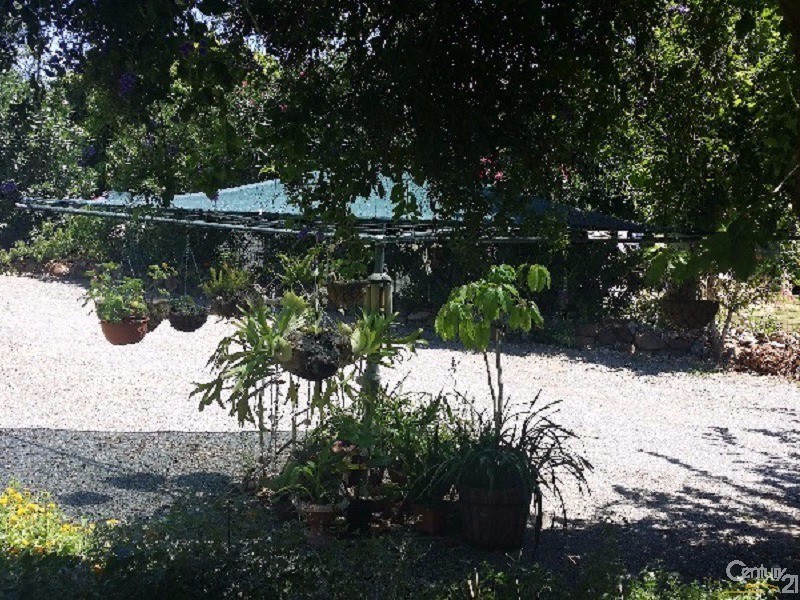 28 Morgan St, Mount Morgan QLD 4714