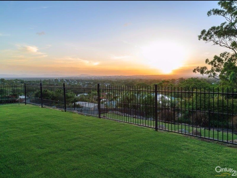 11 Greenwood Close, Frenchville QLD 4701