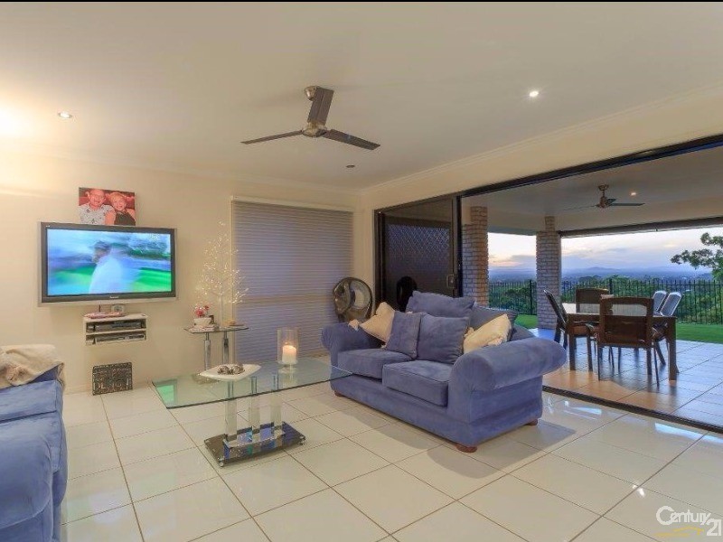 11 Greenwood Close, Frenchville QLD 4701