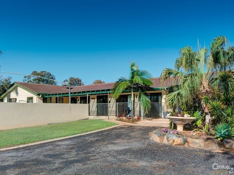 76 Cherryfields Rd, Gracemere QLD 4702