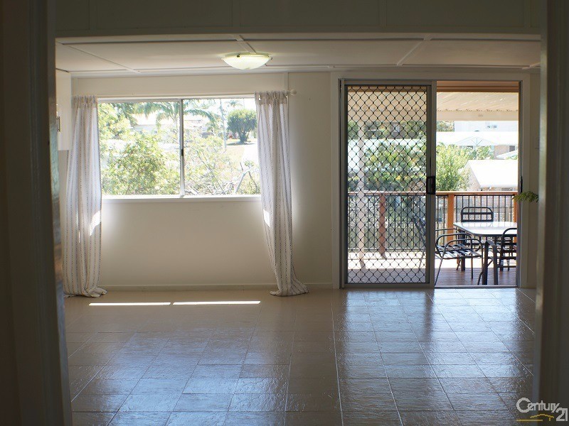 35 Card Street, Berserker QLD 4701