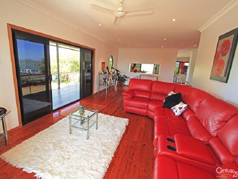 142 Schofield Parade, Keppel Sands QLD 4702