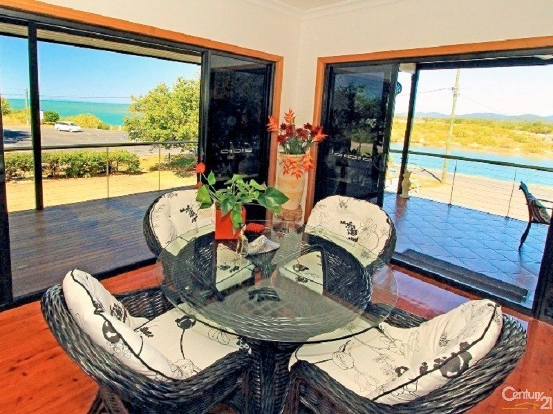 142 Schofield Parade, Keppel Sands QLD 4702