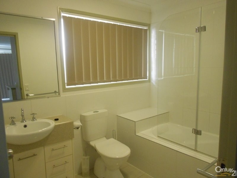 8 Alma Lane, Rockhampton City QLD 4700
