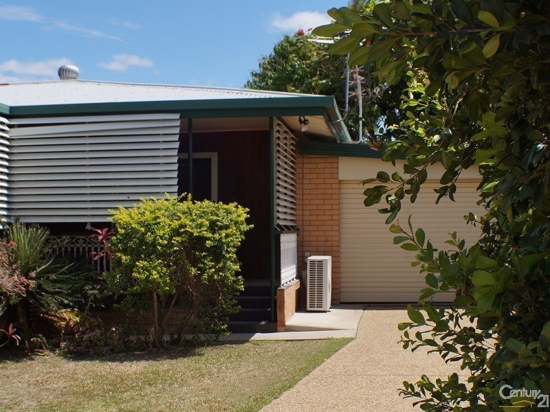 261  Carlton Street, Kawana QLD 4701
