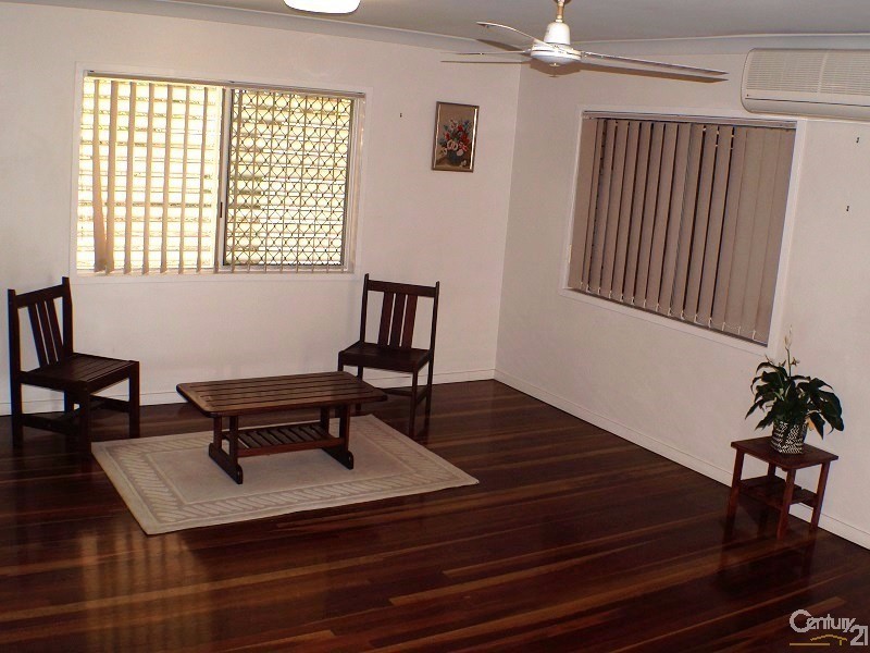 261  Carlton Street, Kawana QLD 4701