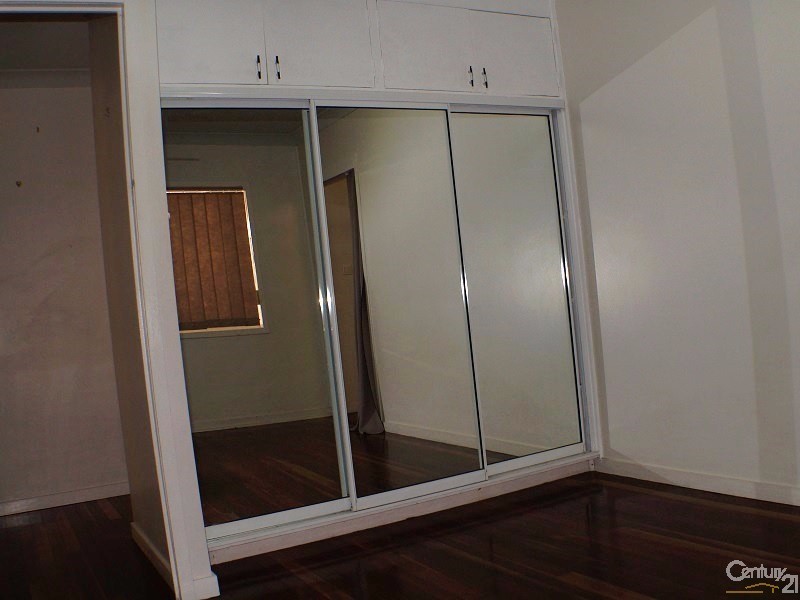 261  Carlton Street, Kawana QLD 4701
