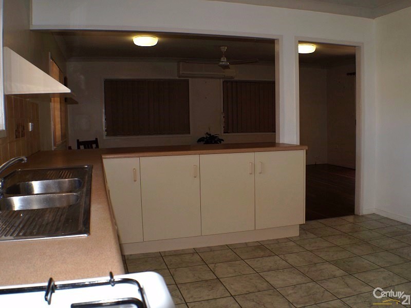 261  Carlton Street, Kawana QLD 4701