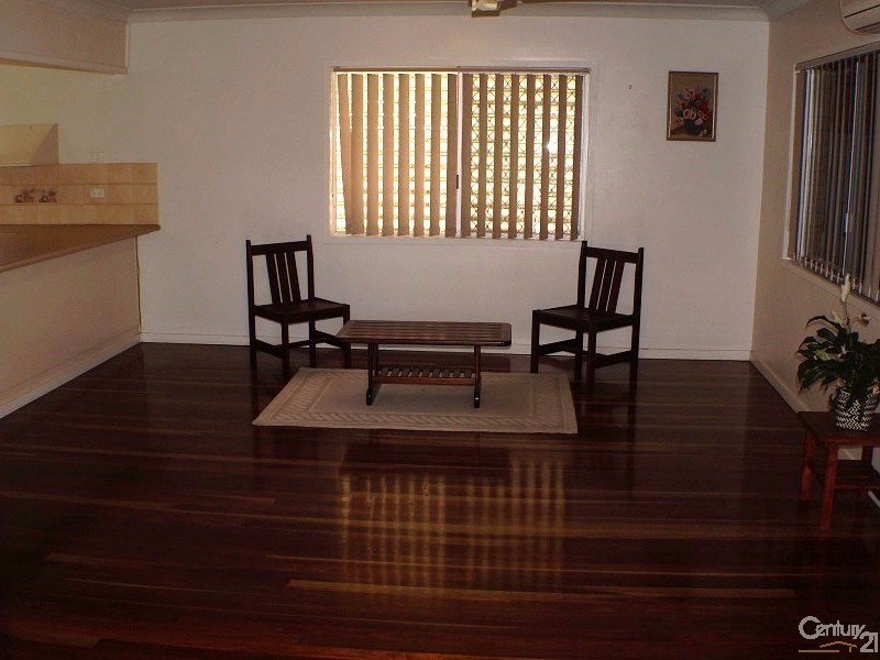 261  Carlton Street, Kawana QLD 4701