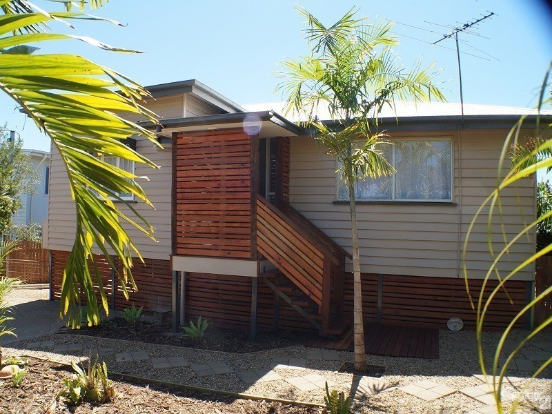 35 Card Street, Berserker QLD 4701