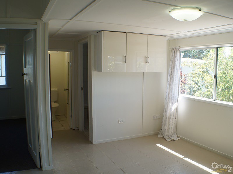 35 Card Street, Berserker QLD 4701